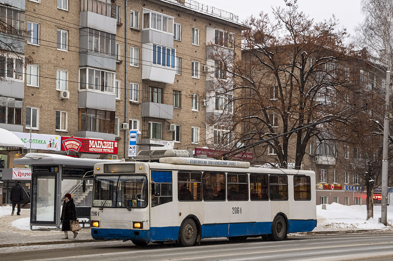 Уфа, БТЗ-52761Р № 2064