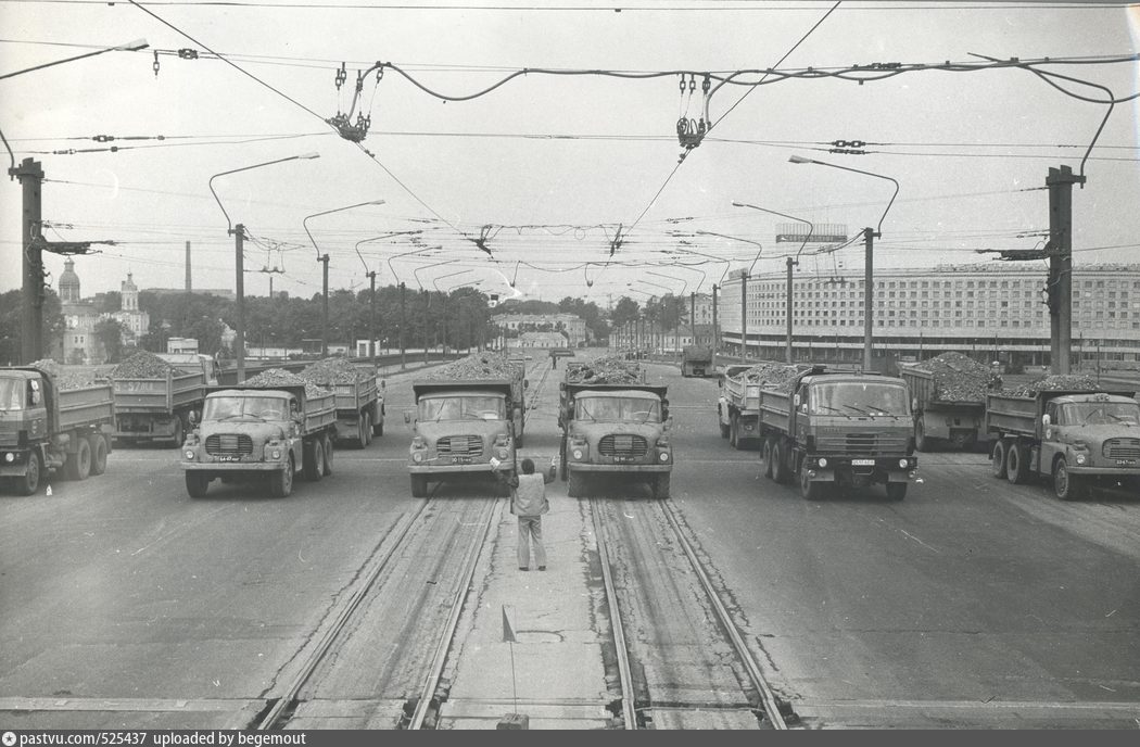 Sankt Petersburg — Bridges; Sankt Petersburg — Tram lines and infrastructure; Sankt Petersburg — Trolleybus lines and infrastructure