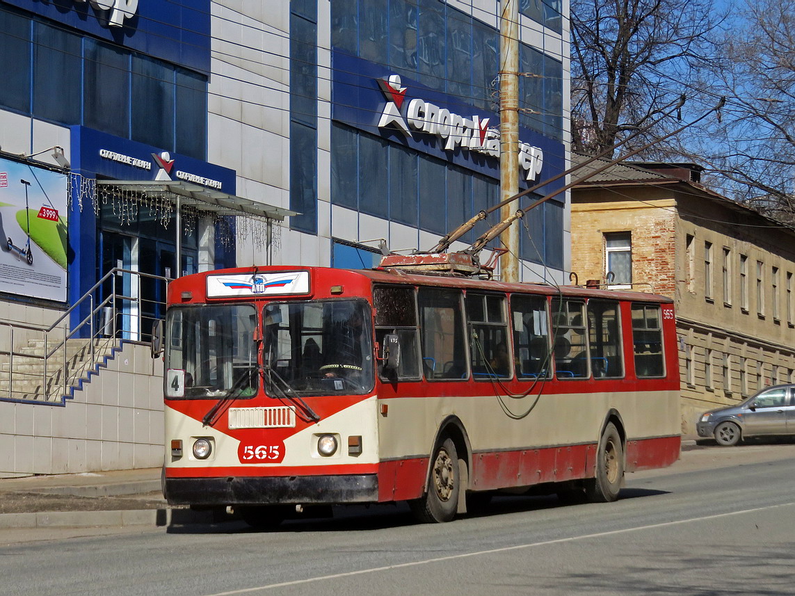 Киров, ЗиУ-682Г [Г00] № 565