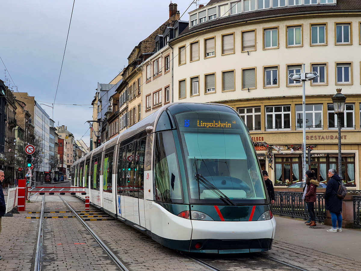 Strasbourg, Alstom Citadis 403 č. 2037