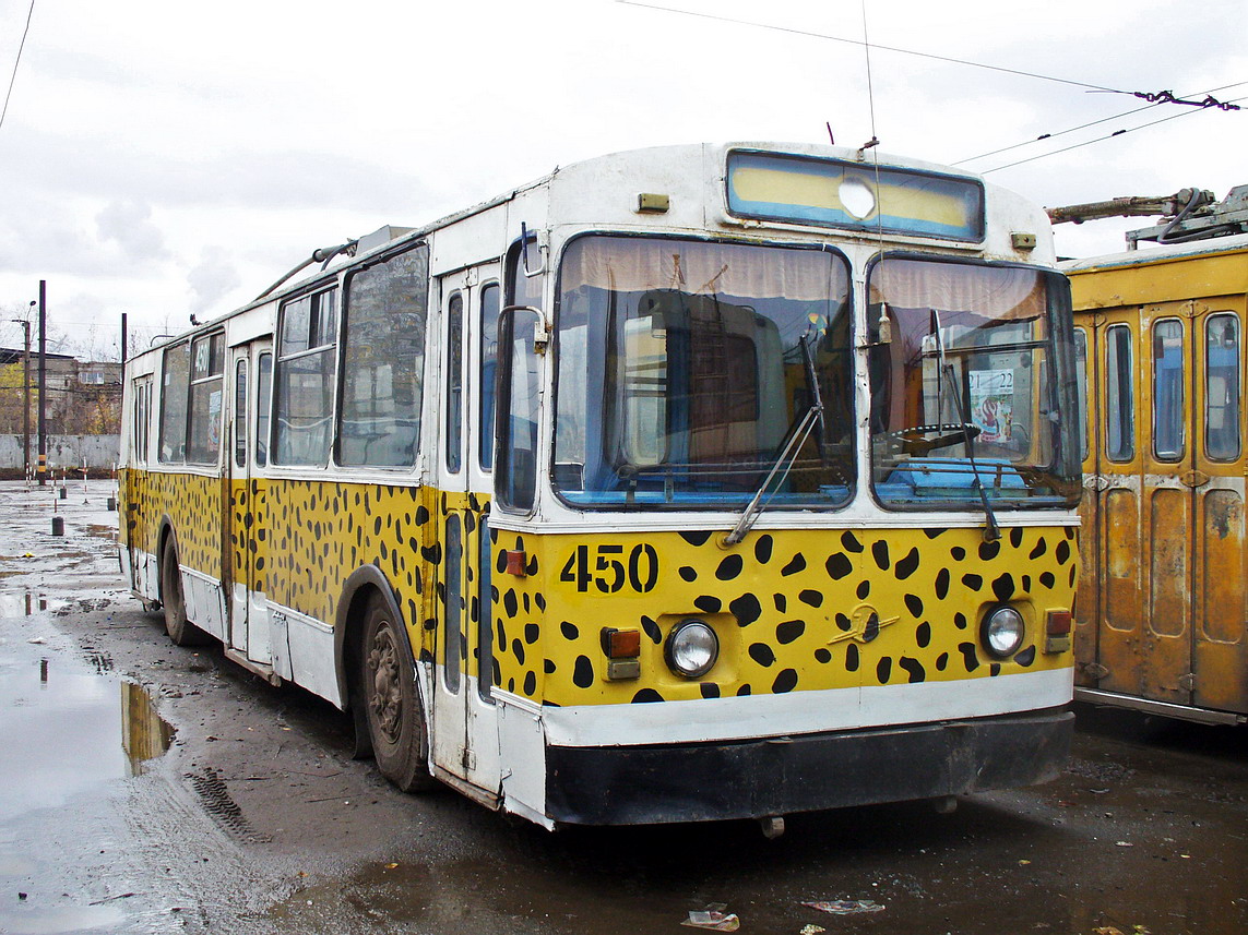 Киров, ЗиУ-682Г [Г00] № 450