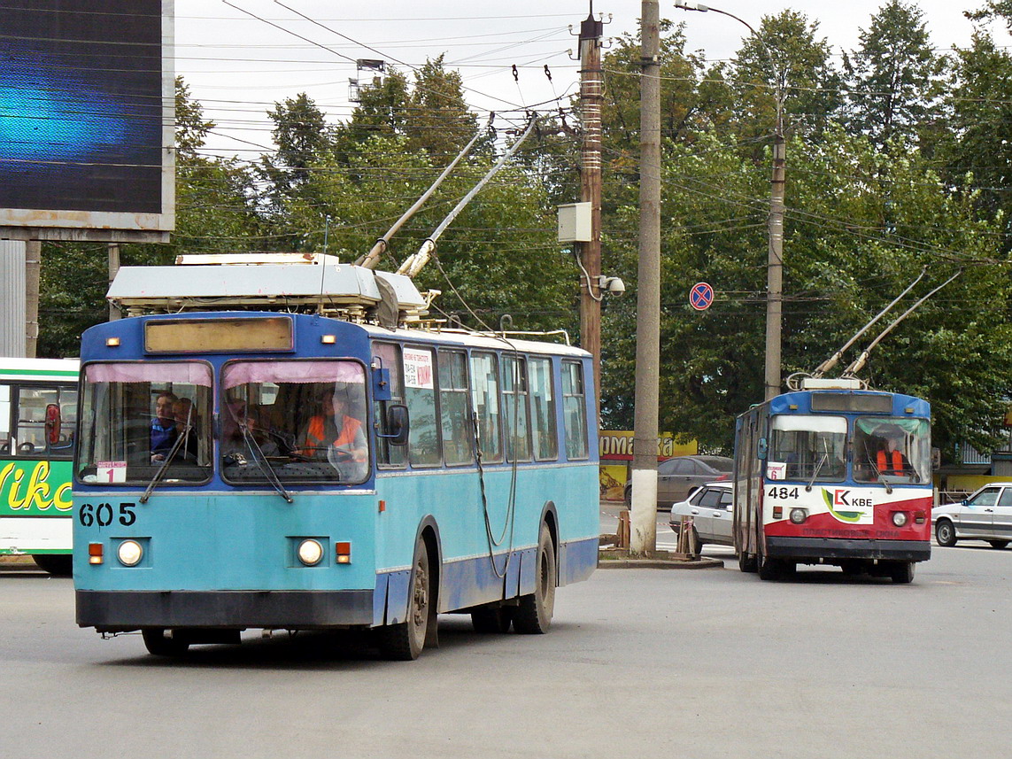 Киров, ЗиУ-682 КР Иваново № 605; Киров, ЗиУ-682В [В00] № 484