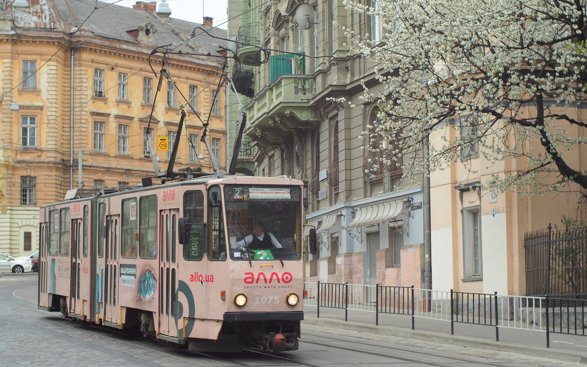 Львов, Tatra KT4SU № 1075
