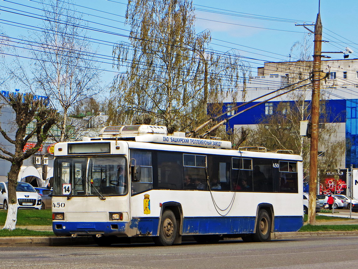 Киров, БТЗ-52764Р № 450