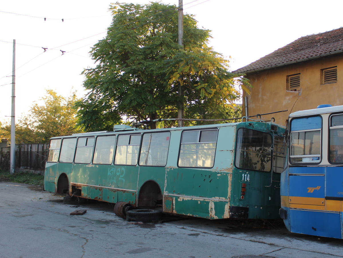 Враца, ЗиУ-682В1УБ № 114