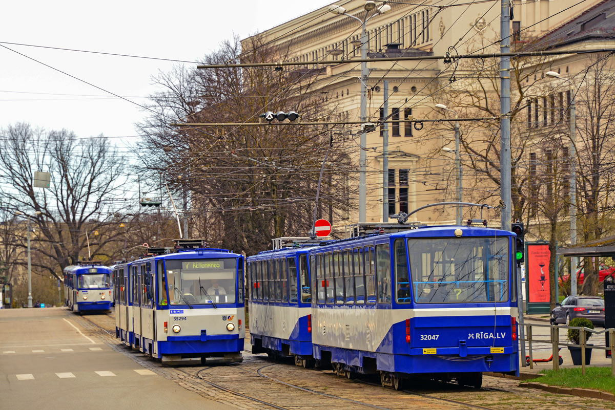Рига, Tatra T6B5SU № 32047; Рига, Tatra T3MR (T6B5-R) № 35294
