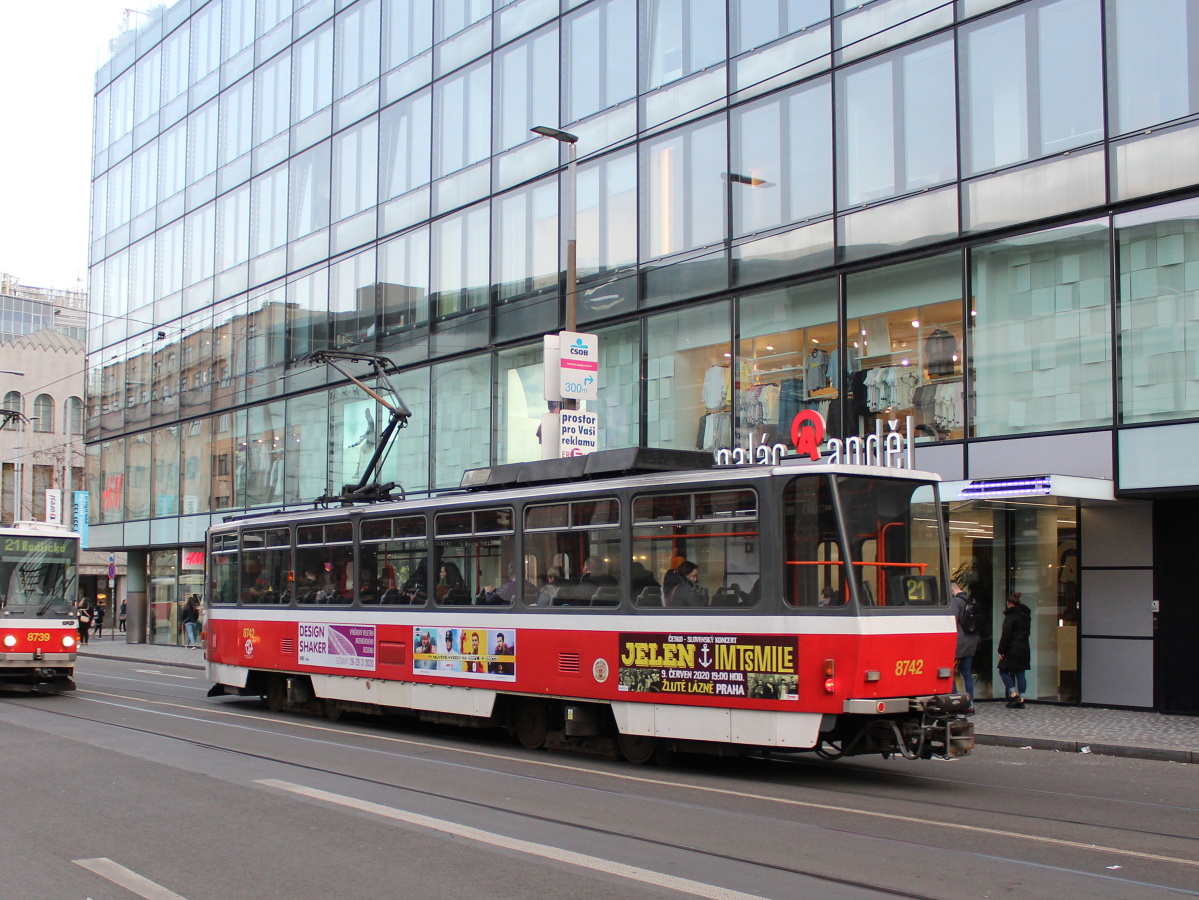 Прага, Tatra T6A5 № 8742