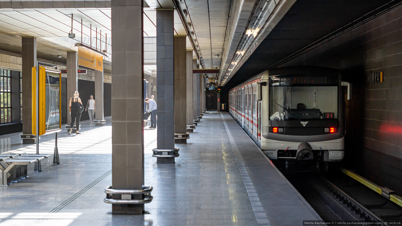 Прага, 2Mt (81-71M) № 3118; Прага — Метрополитен: линия B