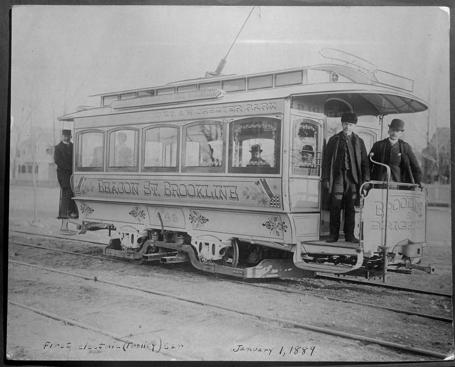 Boston, Newburyport 2-axle motor car Nr. 443; Boston — Old Photos — Street Railroads