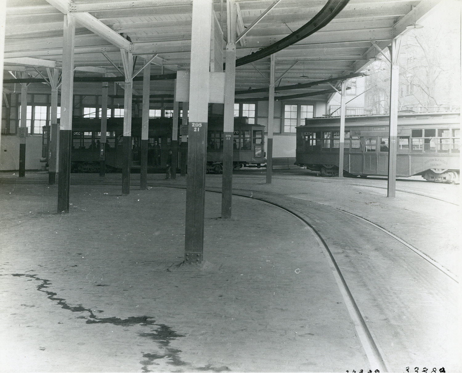 Boston, Laconia Boston CEM Type 1A № 6070; Boston, Laconia Boston CEM Type 1C № 6304; Boston — Old Photos — Street Railroads
