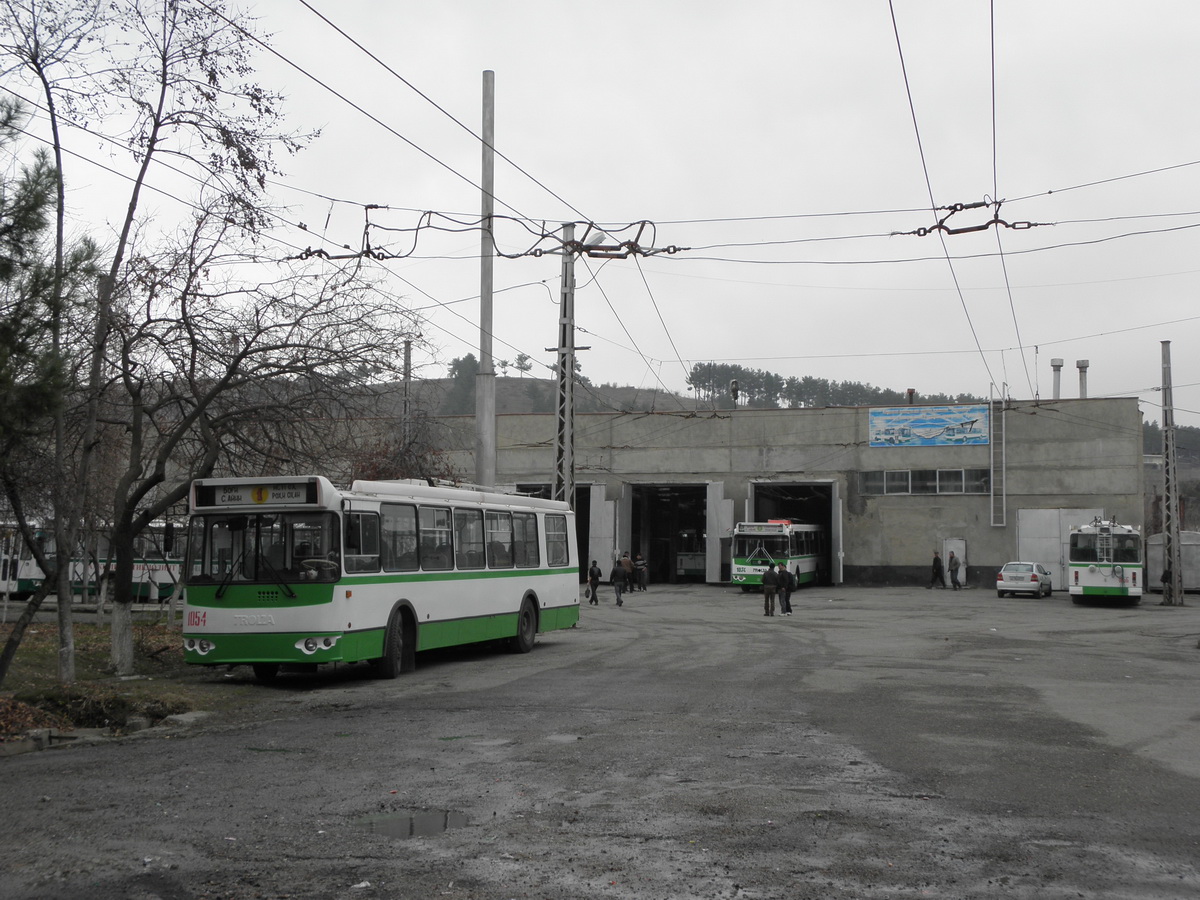 Душанбе, ЗиУ-682Г-016 (018) № 1054