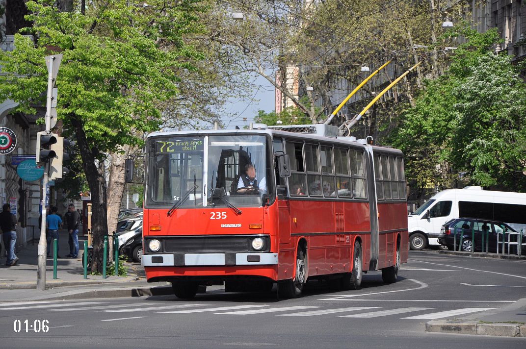 Будапеща, Ikarus 280.94 № 235