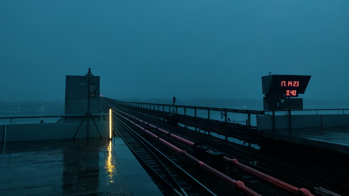 Киев — Метрополитен — Святошинско-Броварская линия