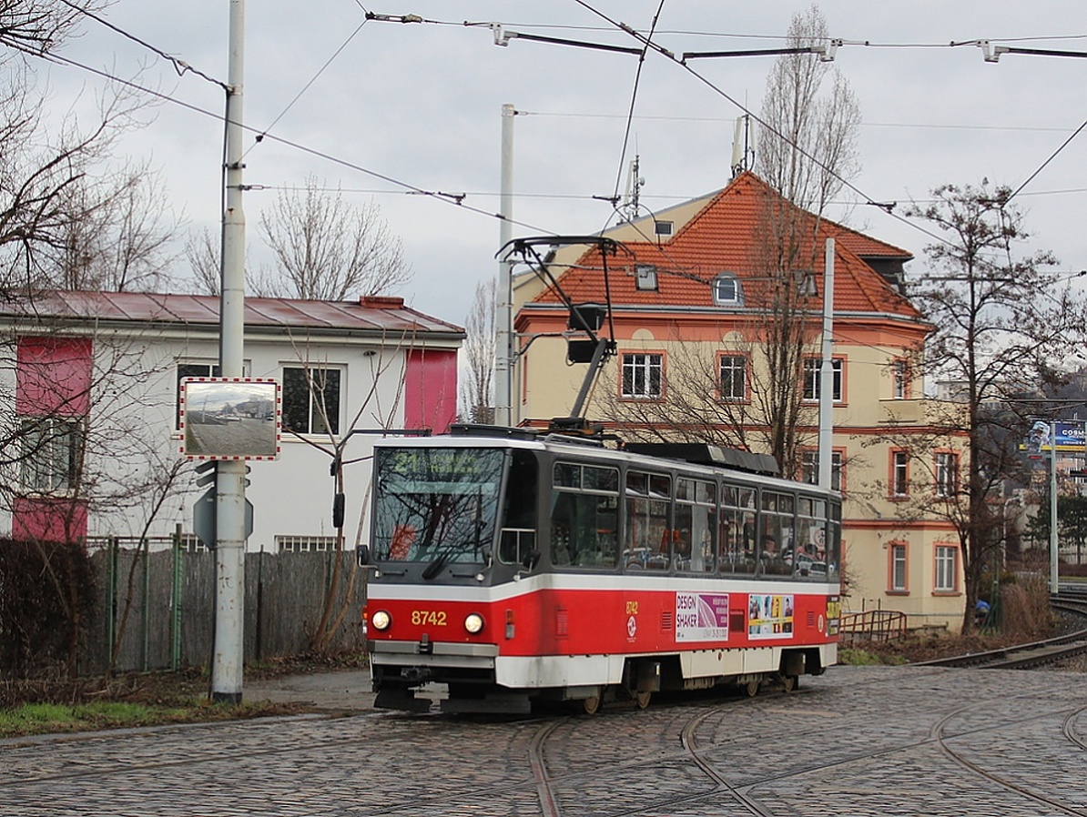 Прага, Tatra T6A5 № 8742