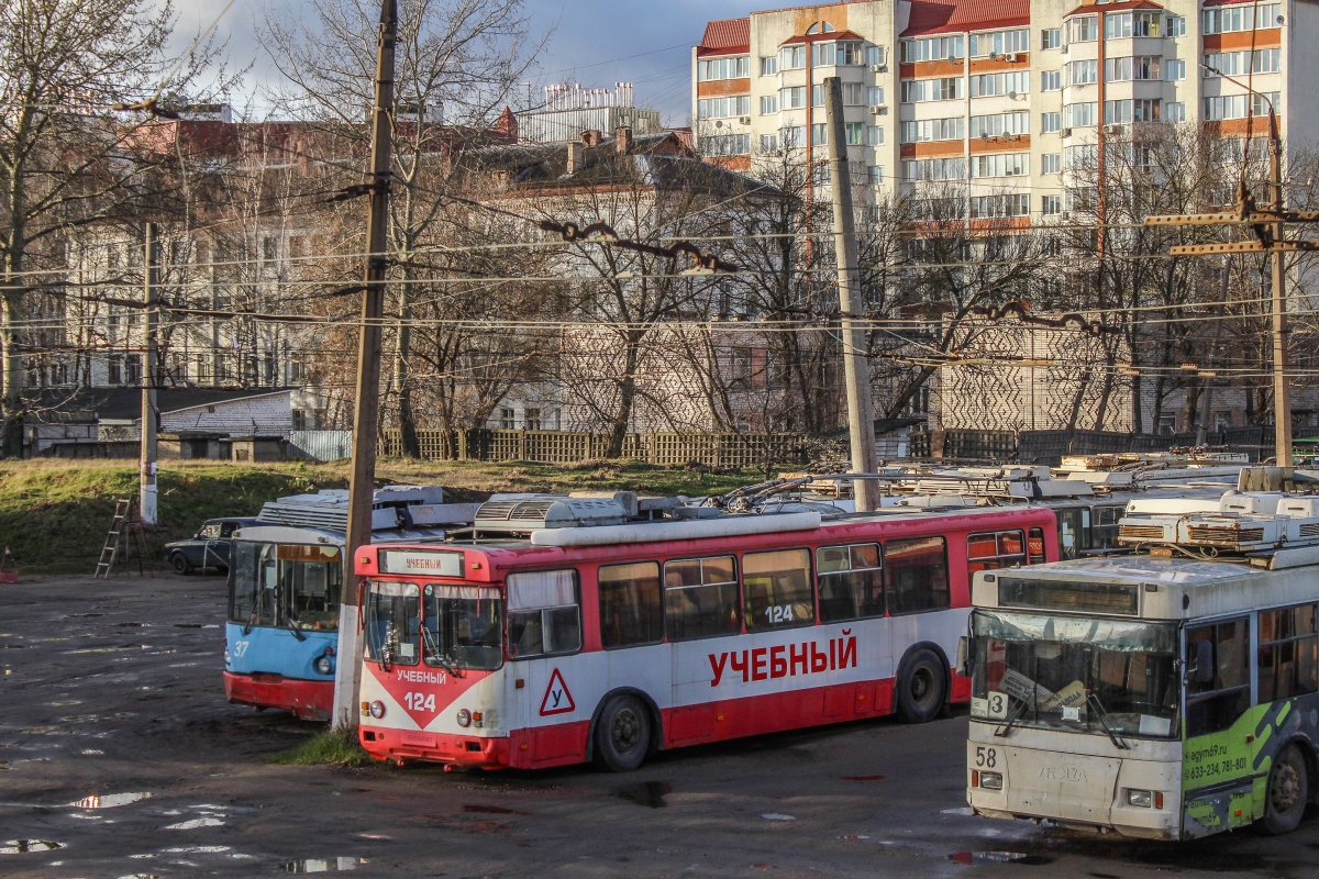 Тверь, БТЗ-5276-04 № 124