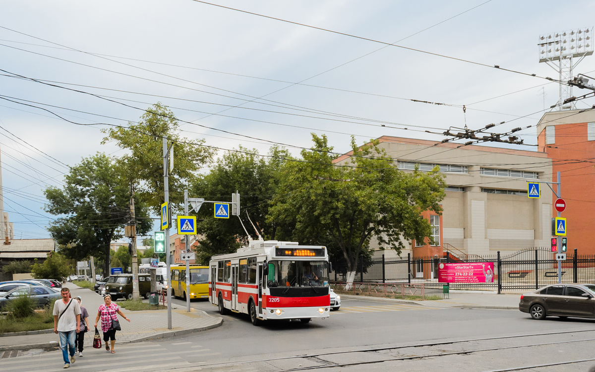 Szamara, ZiU-682G-016.03 — 3205