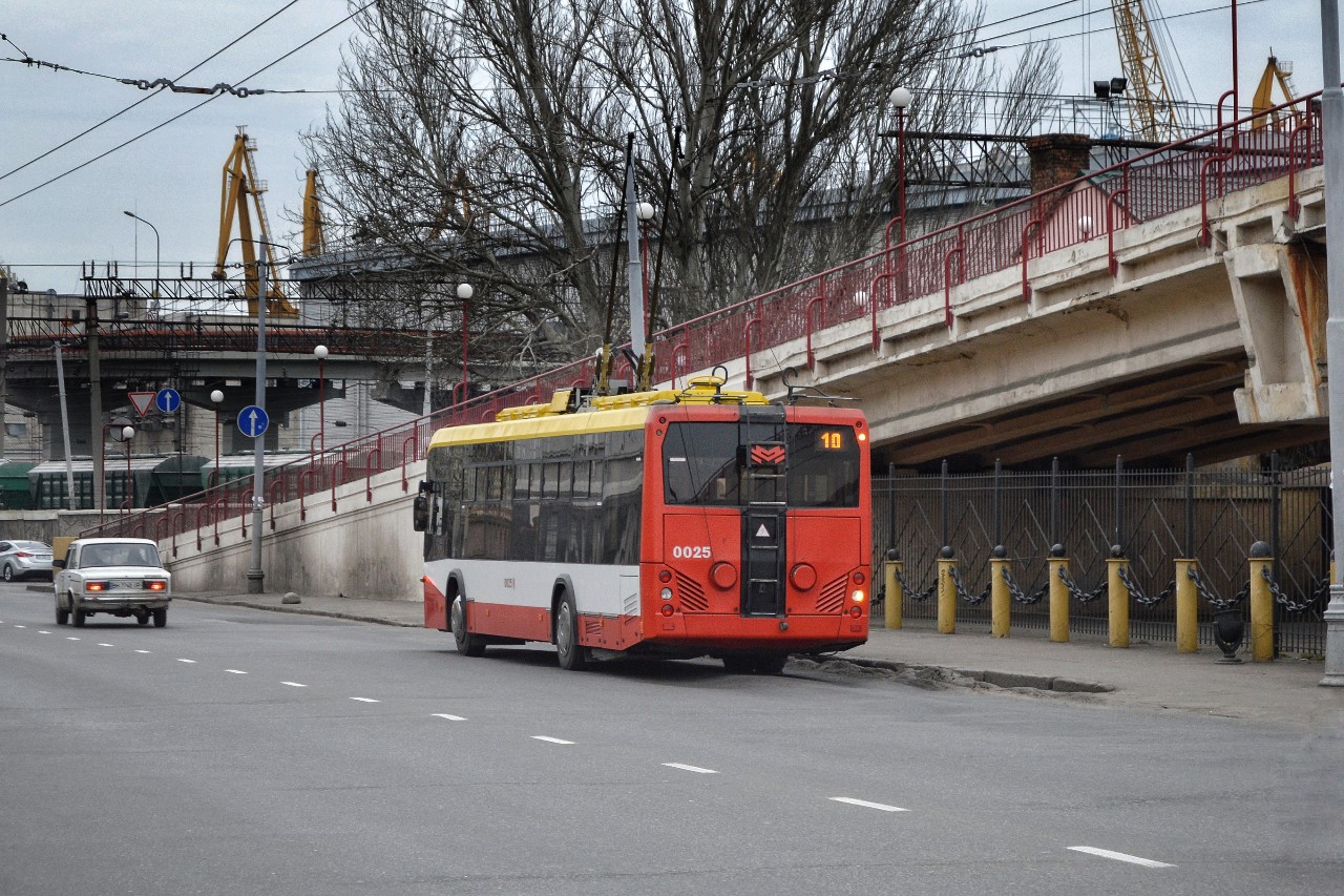Одесса, БКМ 321 № 0025