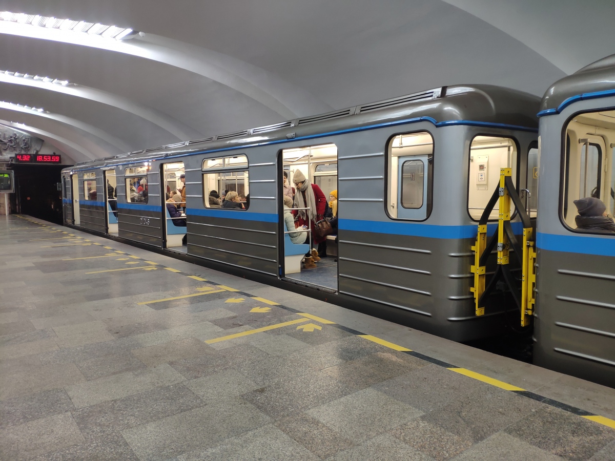 Екатеринбург, 81-717.6 № 27046