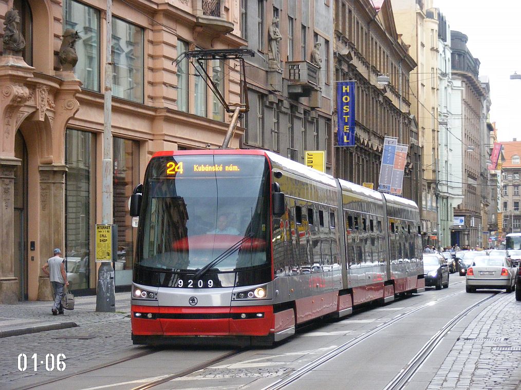 Praha, Škoda 15T1 ForCity Alfa Praha č. 9209
