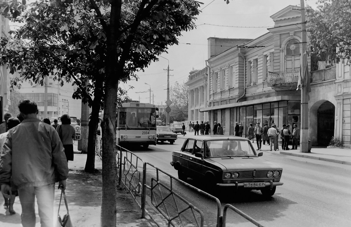 Crimean trolleybus, Škoda 14Tr02/6 № 2004; Crimean trolleybus — Historical photos (1959 — 2000)