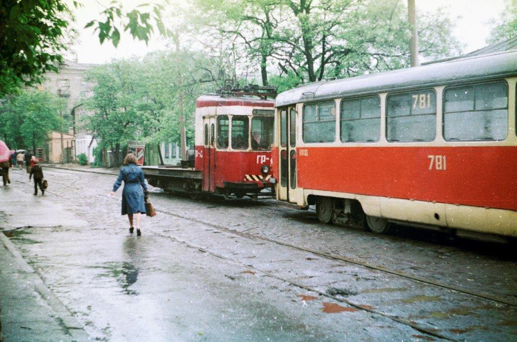 Донецк, (модель неизвестна) № ГР-4; Донецк, Tatra T3SU (двухдверная) № 781; Донецк — Исторические фотографии