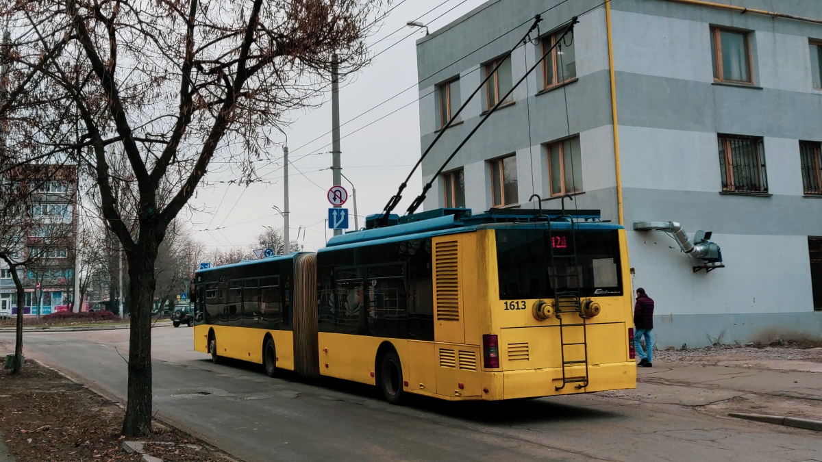 Киев, ЛАЗ E301D1 № 1613
