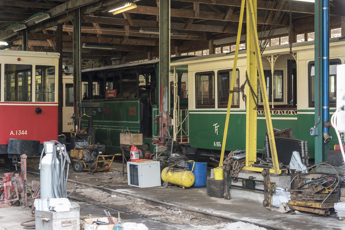 Эрезе, Паровоз № 1075; Эрезе, Двухосный прицепной Franco-Belge № A.165