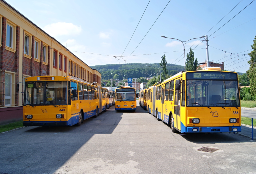 Злин, Škoda 15Tr03/6 № 340; Злин, Škoda 15Tr13/6M № 352; Злин, Škoda 15Tr13/6M № 356