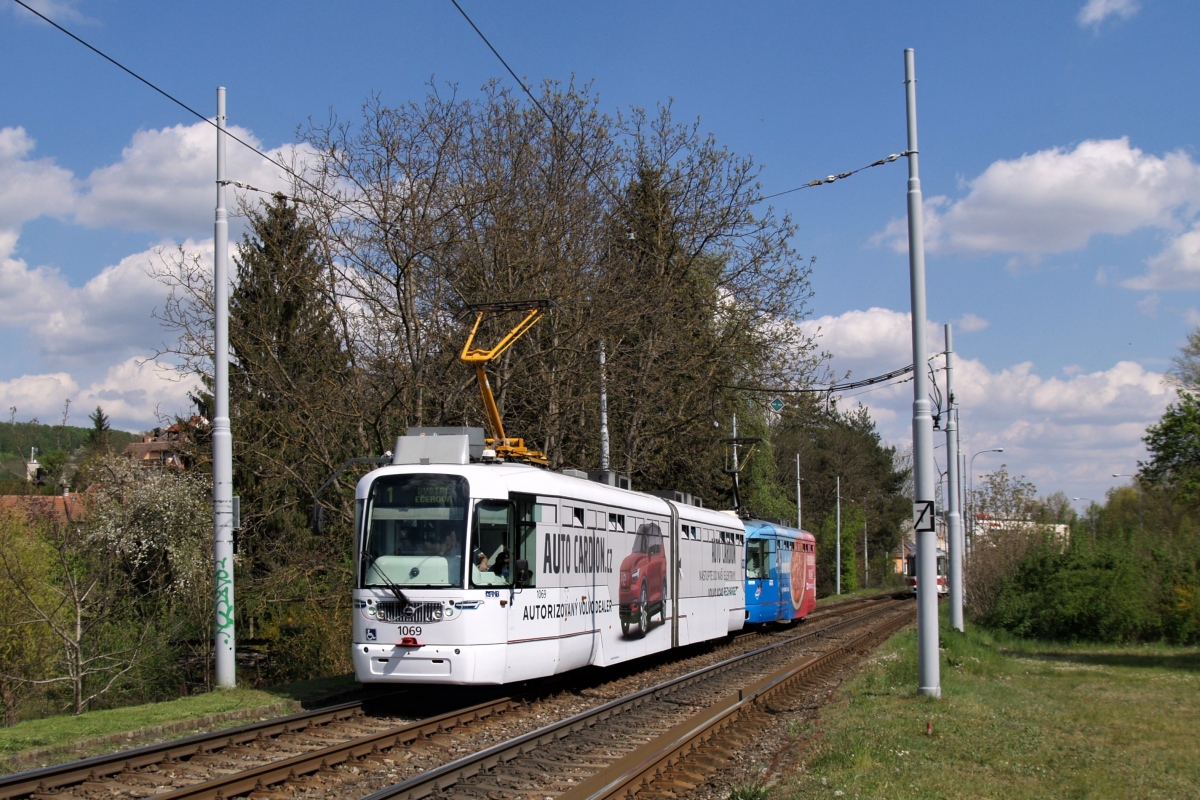 Brünn, Vario LF2R.E Nr. 1069; Brünn, Vario LFR.E Nr. 1599