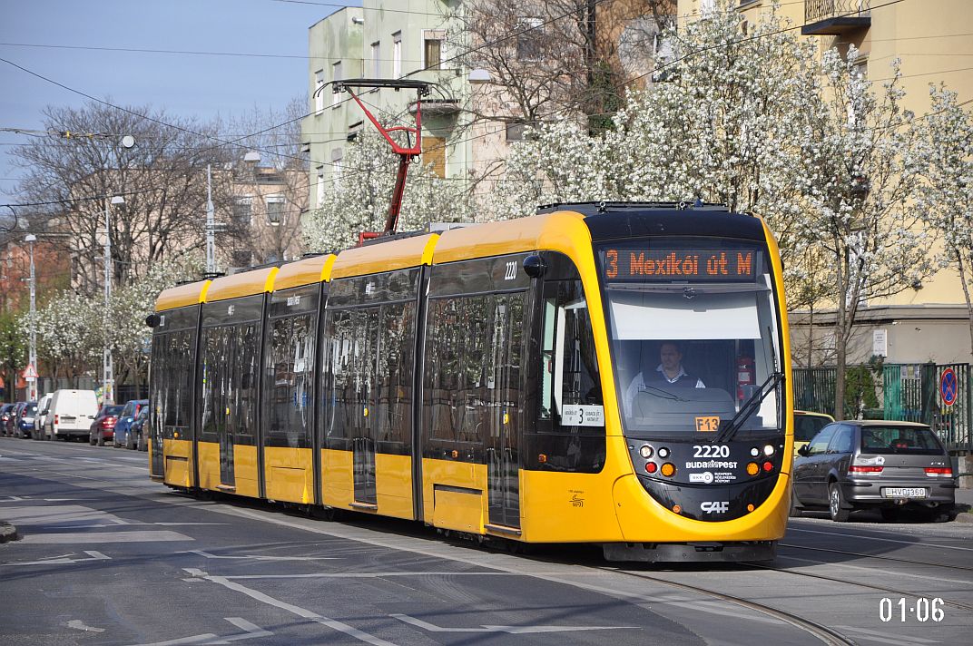 Будапешт, CAF Urbos 3 № 2220