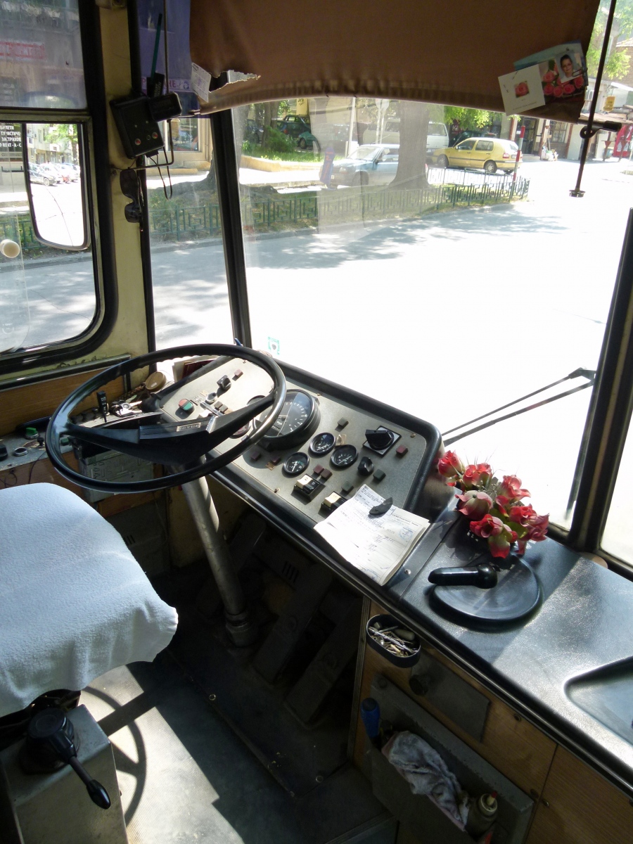 Варна, Škoda 15Tr02/6 № 525