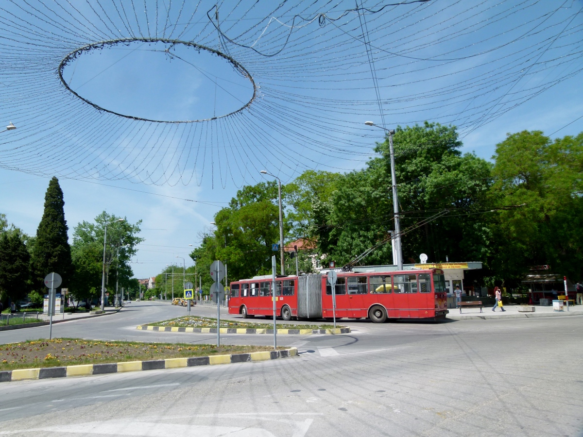 Варна, Škoda 15Tr02/6 № 525