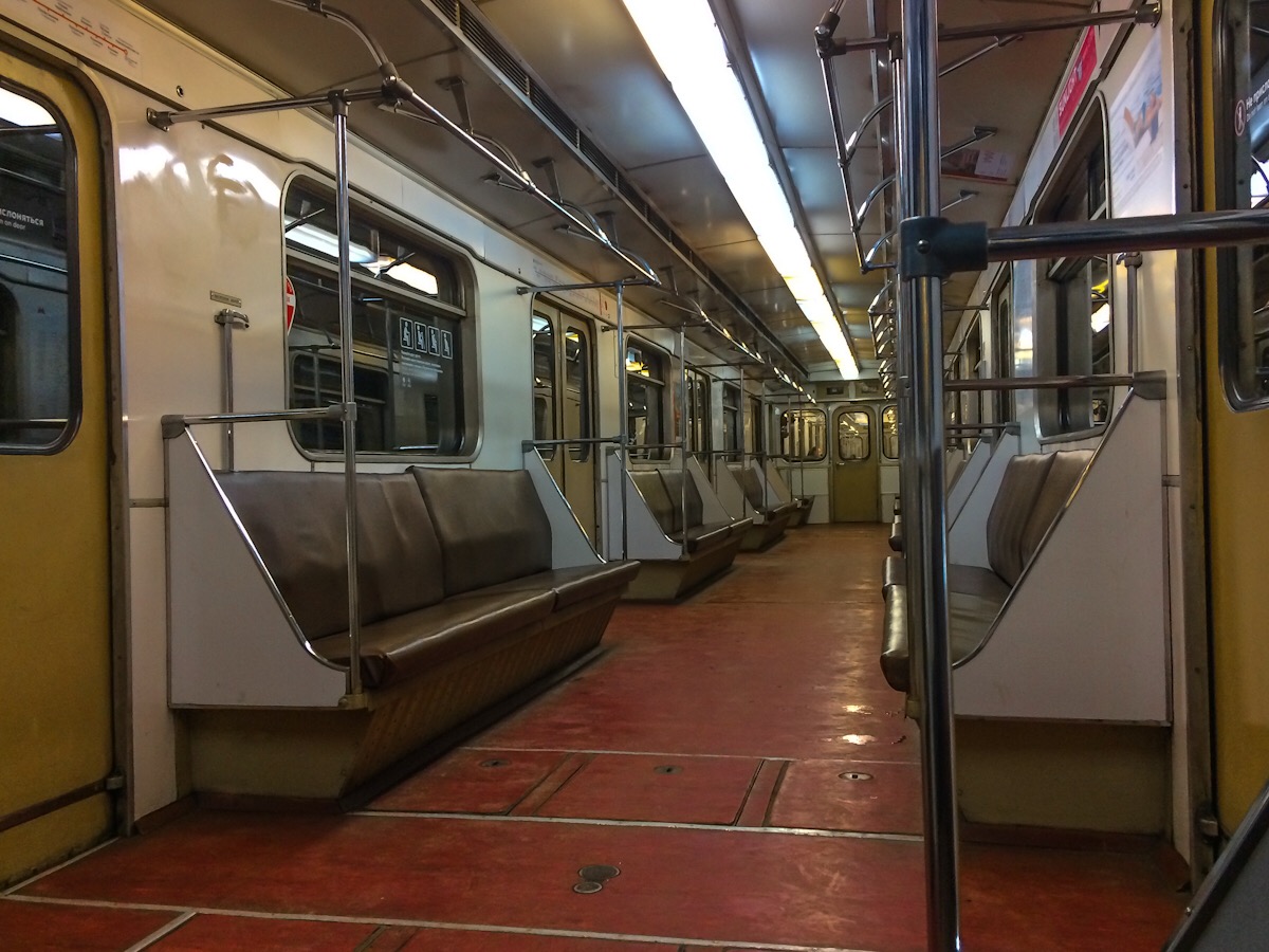 Moskva, 81-714 (MMZ) Br. 0415