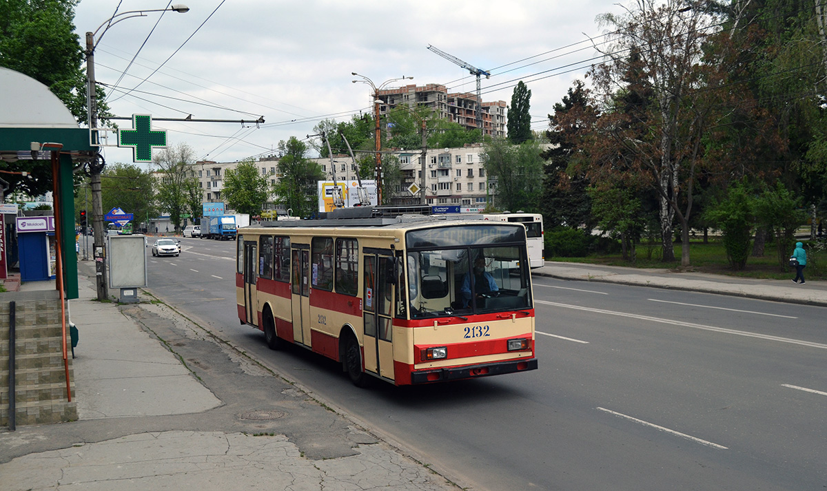 Кишинёв, Škoda 14Tr13/6M № 2132