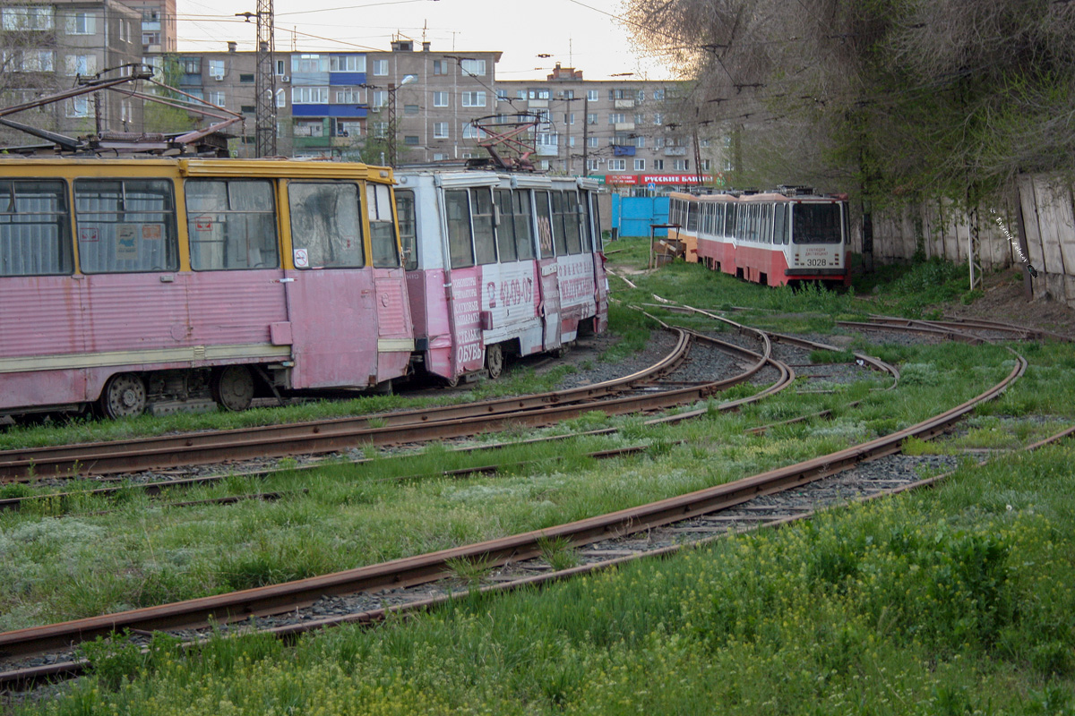 Орск, 71-605 (КТМ-5М3) № 208; Орск, 71-134А (ЛМ-99АЭ) № 076