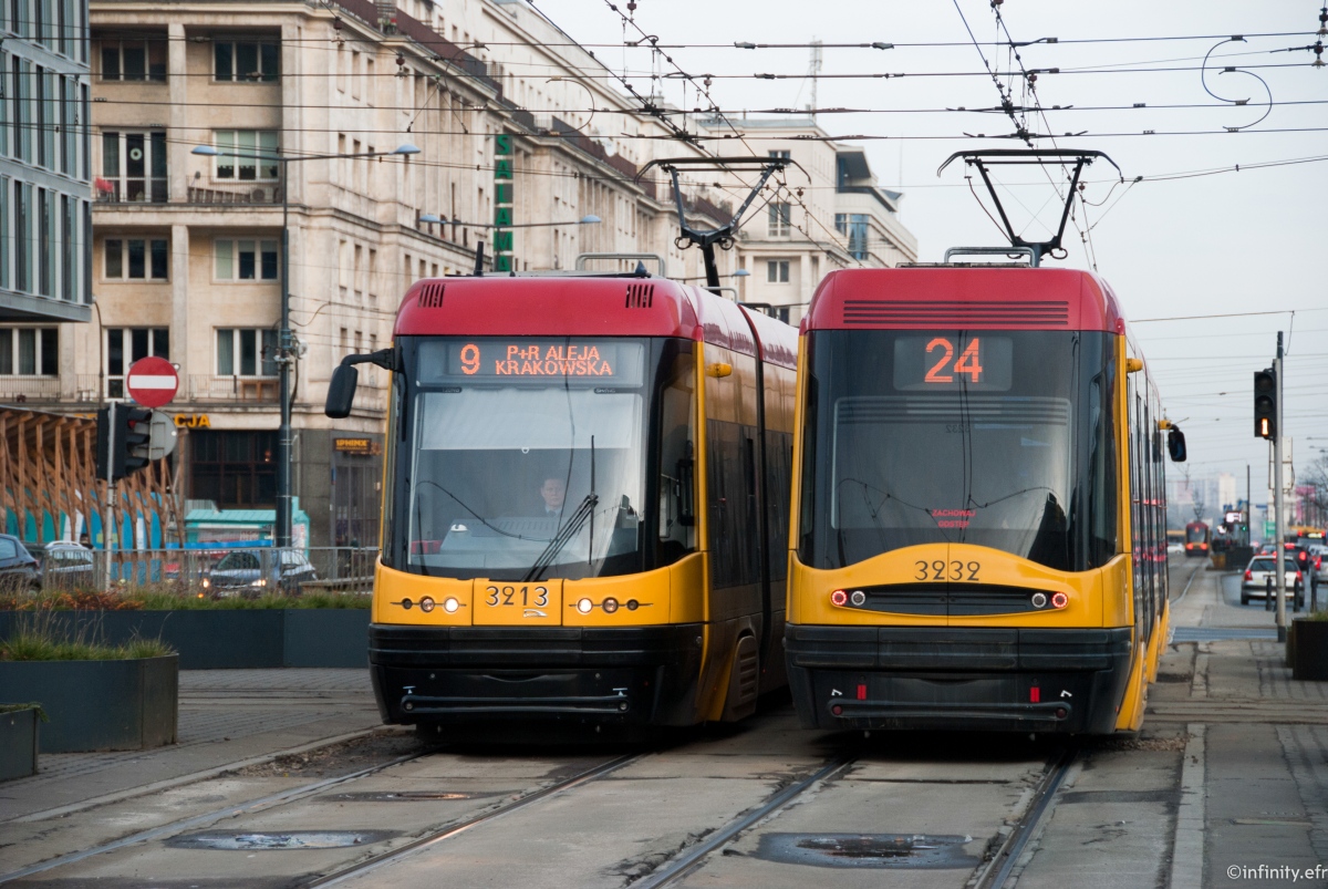 Varsovie, PESA Swing 120Na N°. 3213; Varsovie, PESA Swing 120Na N°. 3232