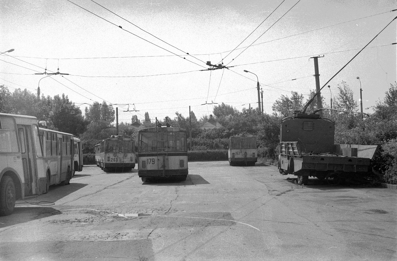 Алчевск, ЗиУ-682В № 263; Алчевск, ЗиУ-682Б № 179; Алчевск, ЗиУ-682Б № 163; Алчевск, ТГ-4 № ?; Алчевск — Старые фотографии