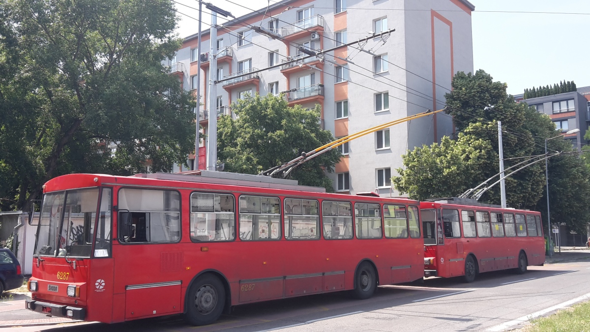 Братислава, Škoda 14Tr10/6 № 6287; Братислава, Škoda 14Tr10/6 № 6272
