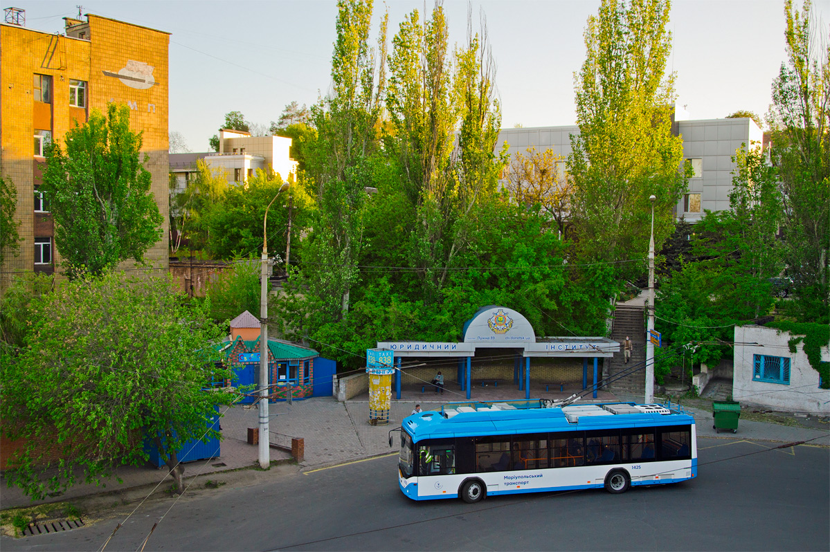 Mariupol, AKSM 321 (BKM-Ukraine) Nr 1425