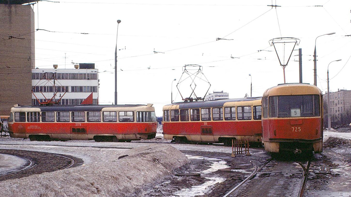 Москва, Tatra T3SU (двухдверная) № 2179; Москва, Tatra T3SU (двухдверная) № 2093; Москва, Tatra T3SU (двухдверная) № 725