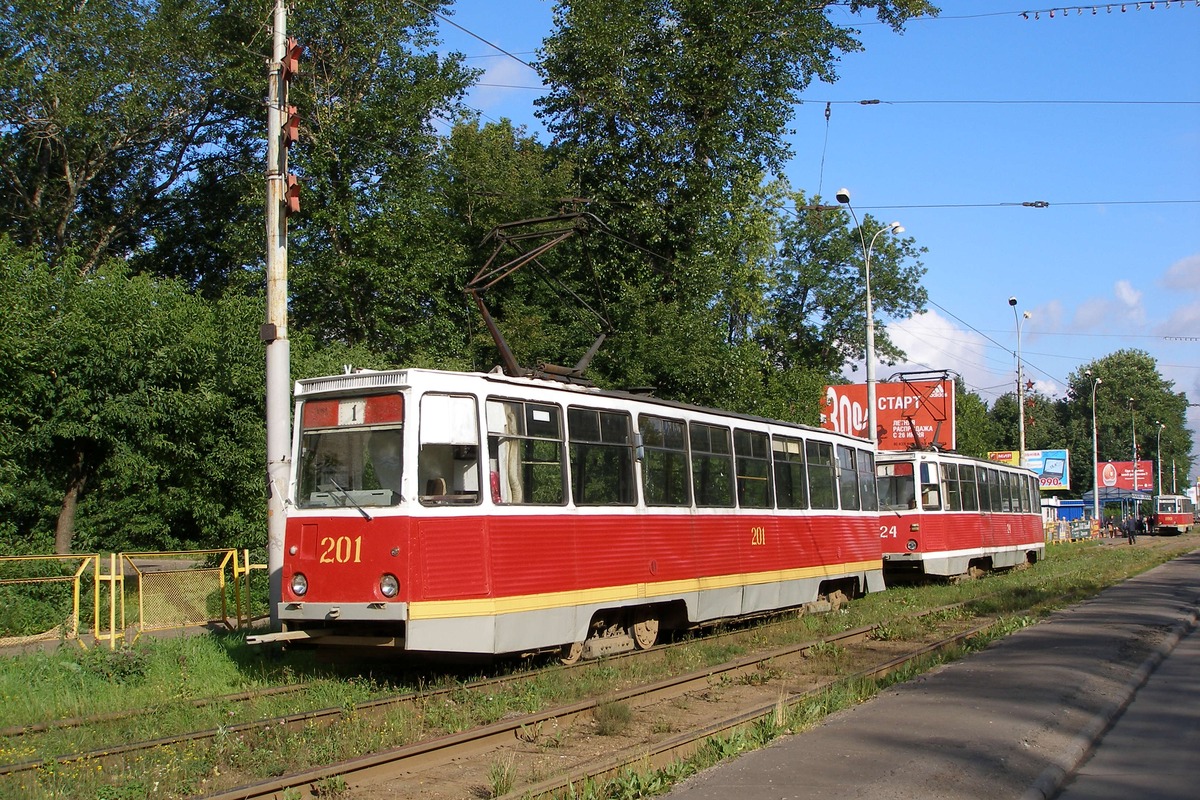 Ярославль, 71-605 (КТМ-5М3) № 201; Ярославль — 26.07.2007 Ремонт рекламной конструкции у ТЦ "Садко"