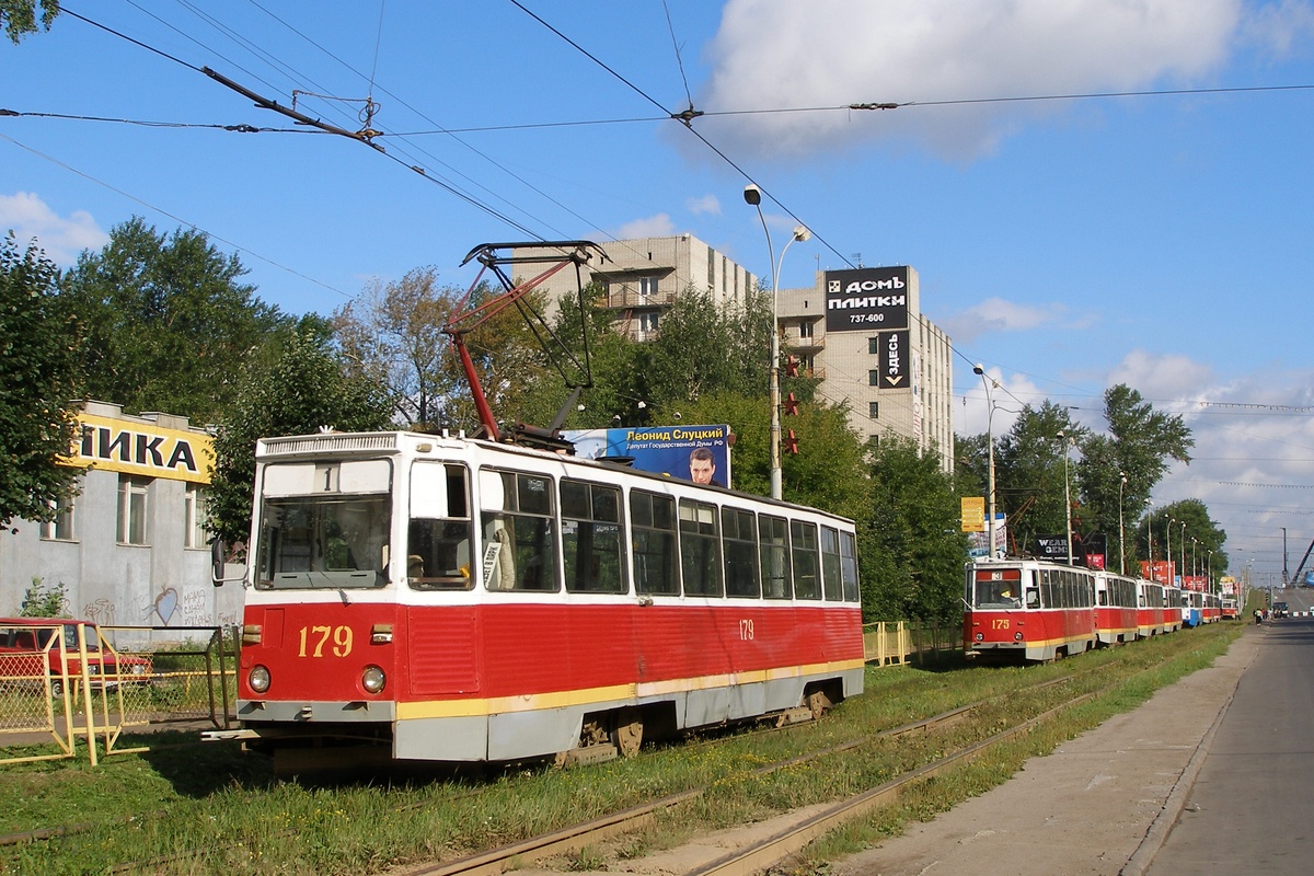 Ярославль, 71-605 (КТМ-5М3) № 179; Ярославль — 26.07.2007 Ремонт рекламной конструкции у ТЦ "Садко"