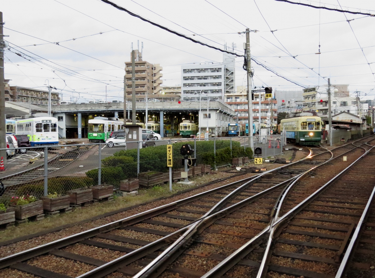 Нагасаки, Hitachi № 203; Нагасаки — Трамвайные линии и инфраструктура