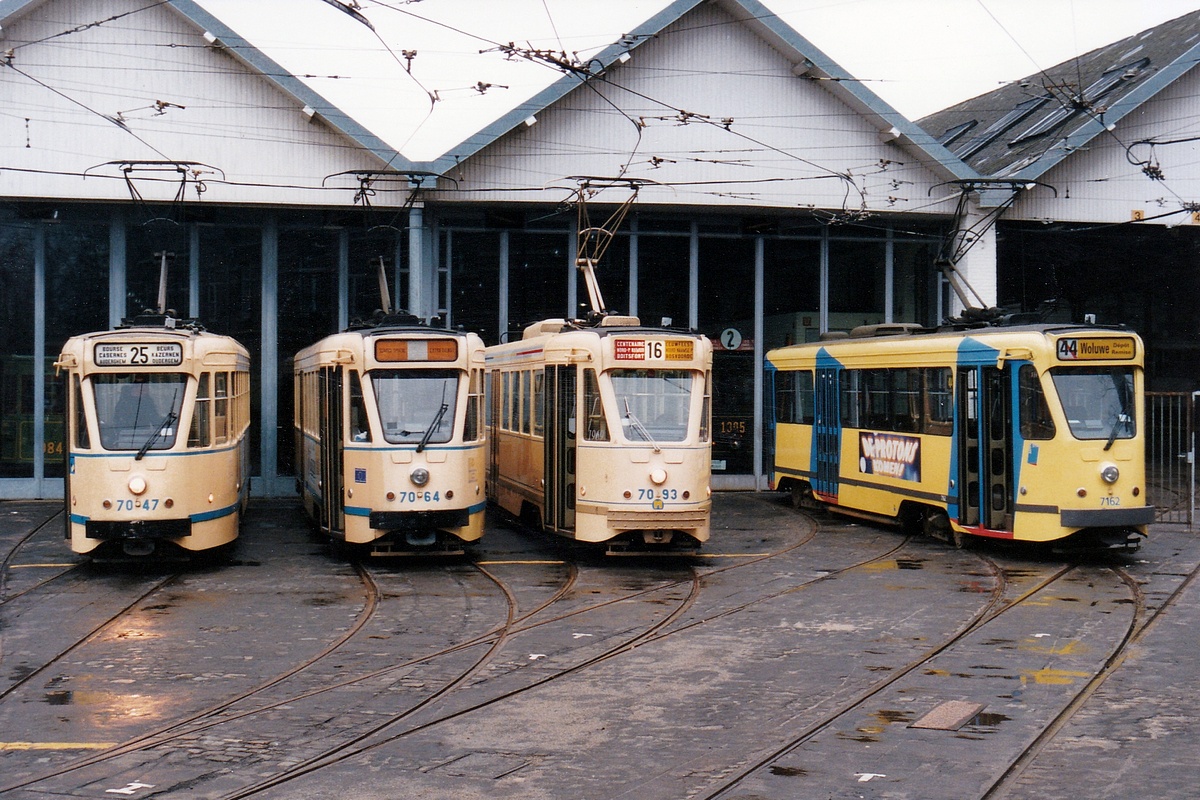Брюссель, BN PCC серия 7000 № 7047; Брюссель, BN PCC серия 7000 № 7064; Брюссель, BN PCC серия 7000 № 7093; Брюссель, BN PCC серия 7000 № 7162; Брюссель — экскурсия с 3060-7047-7064-7093-7162 (28/01/1995)