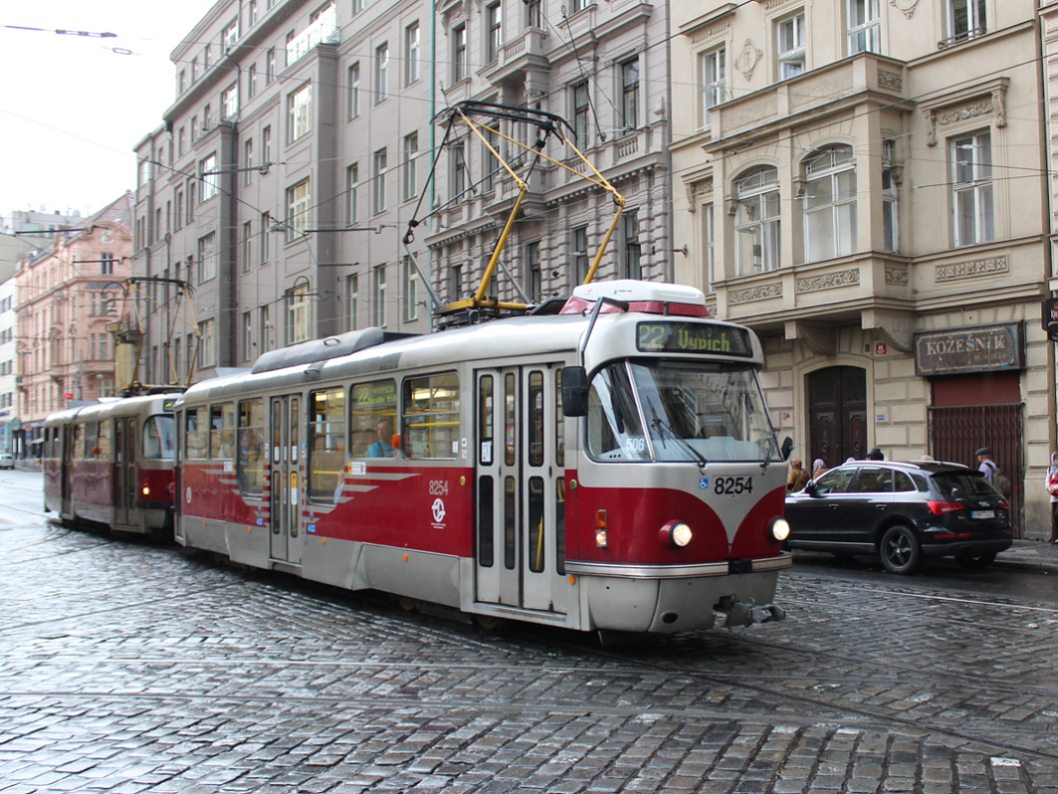 Прага, Tatra T3R.PLF № 8254