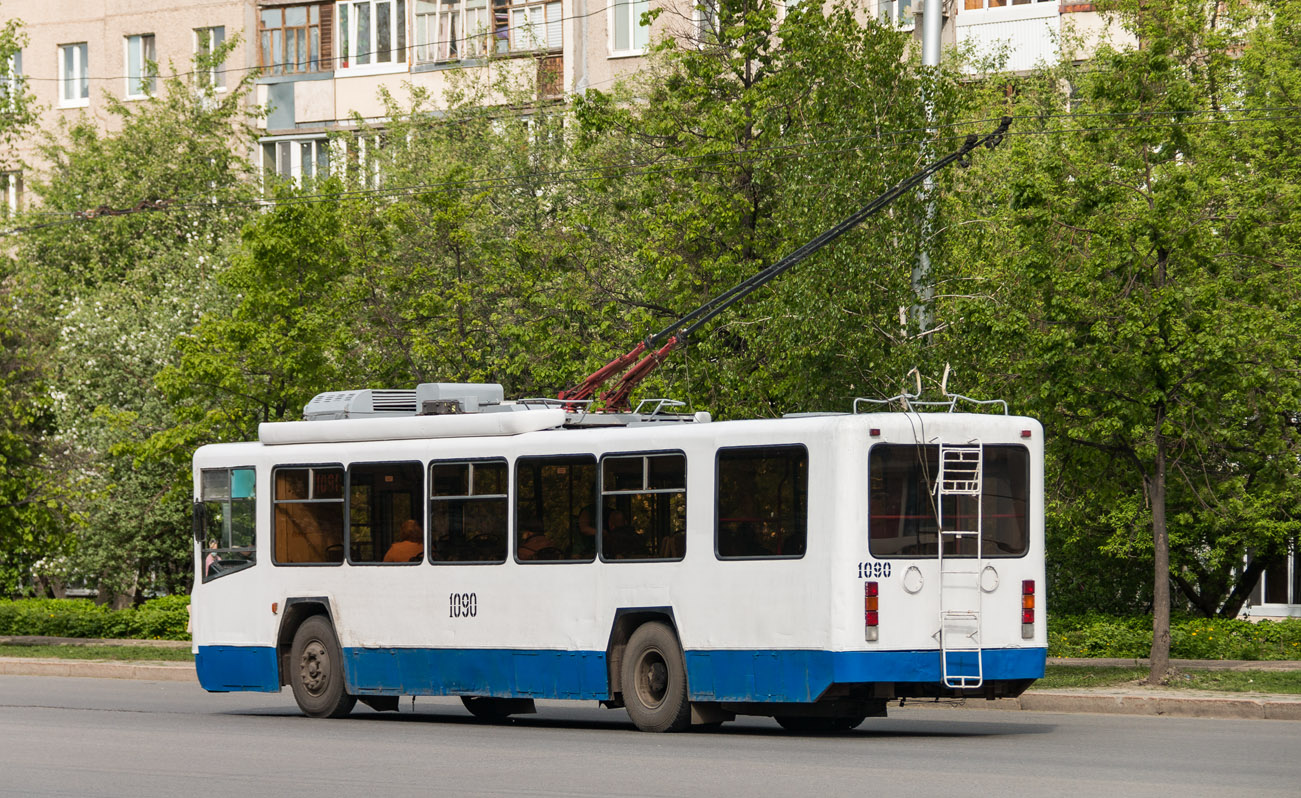 Уфа, БТЗ-52761Р № 1090