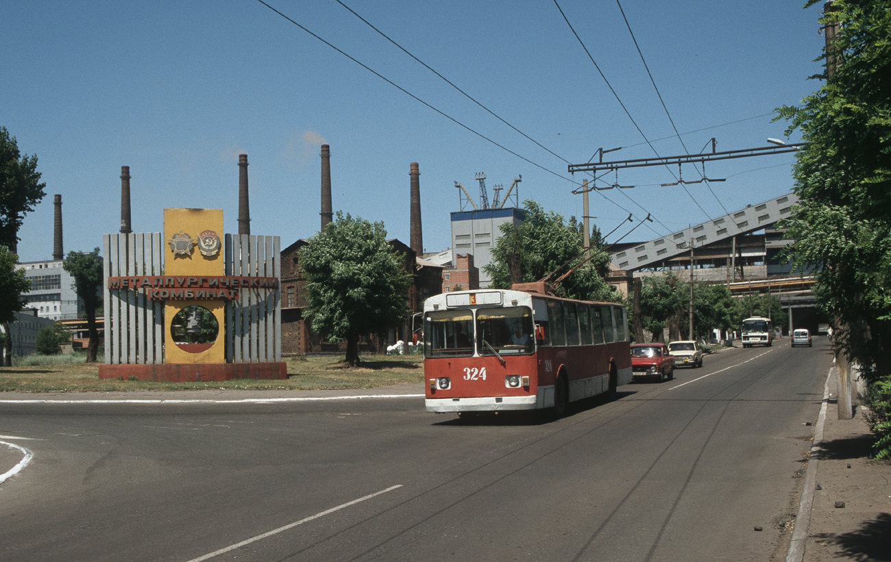Алчевск, ЗиУ-682В [В00] № 324