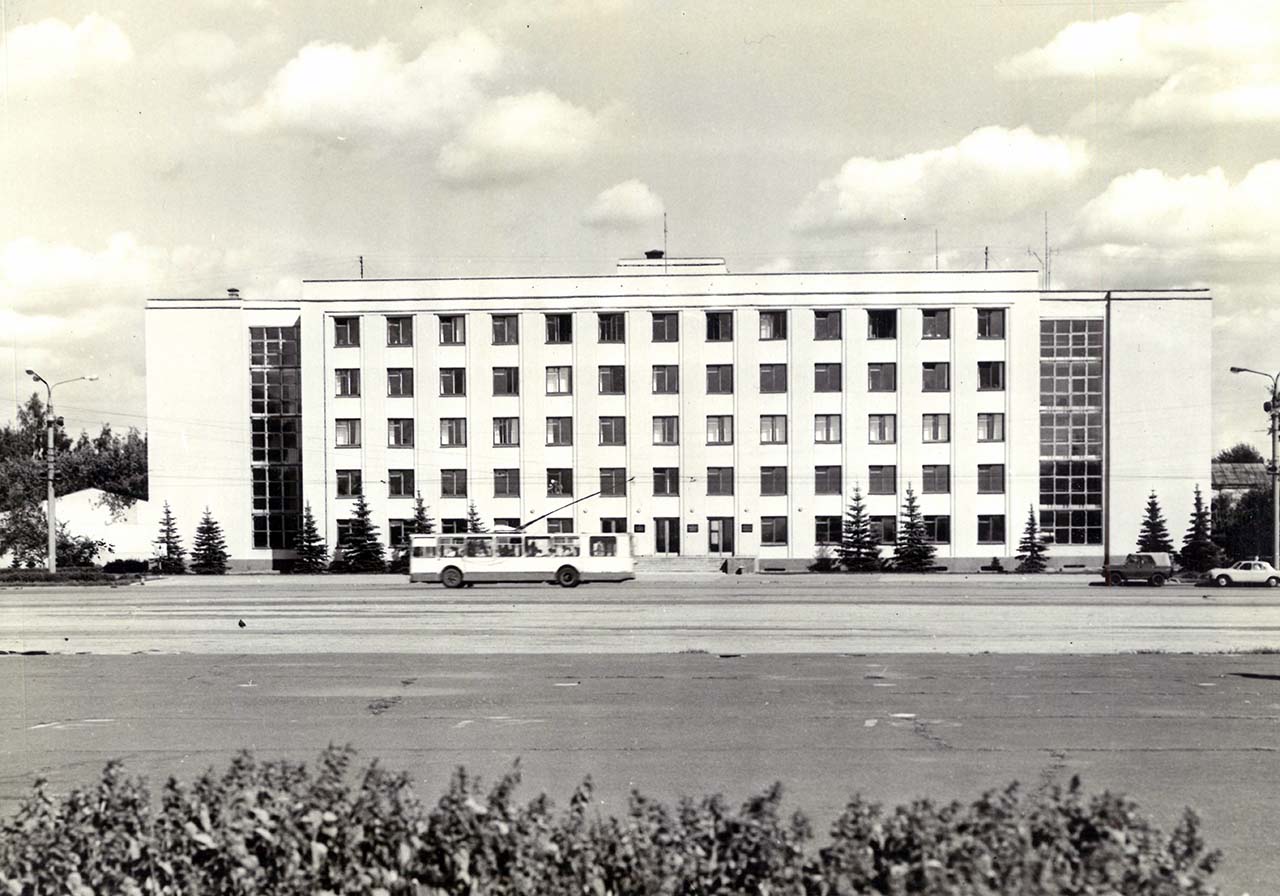 Ijevsk — Electric transit lines; Ijevsk — Old photos