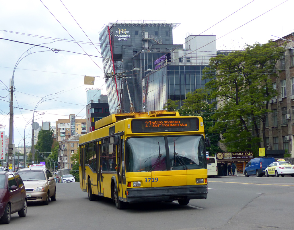 Kyjev, MAZ-ETON T103 č. 3719