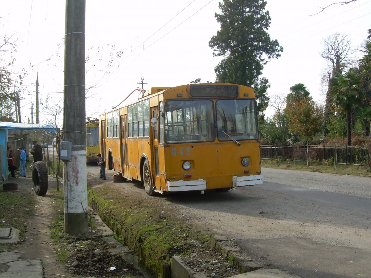 Зугдиди, ЗиУ-682УГ № 042